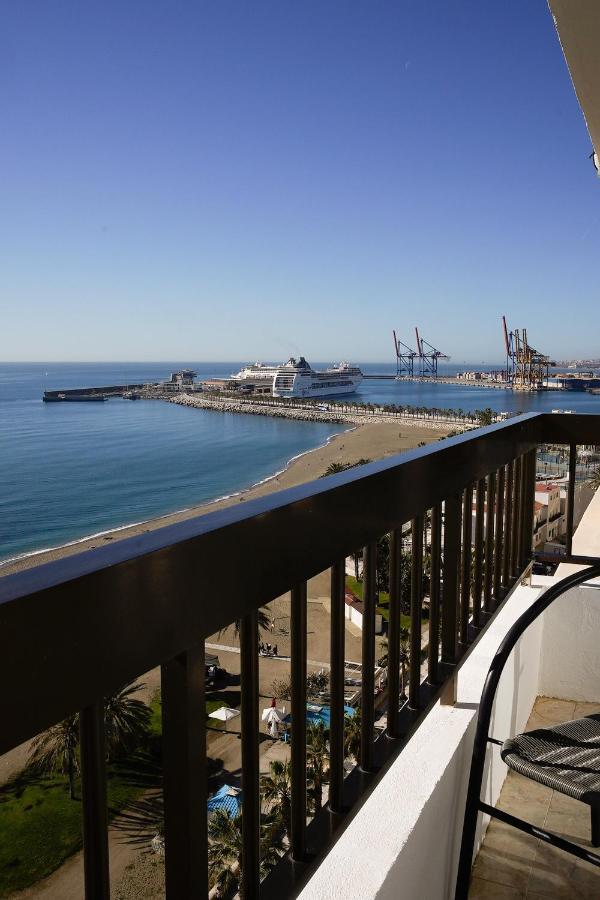 Beachfront Apartment Малага Экстерьер фото
